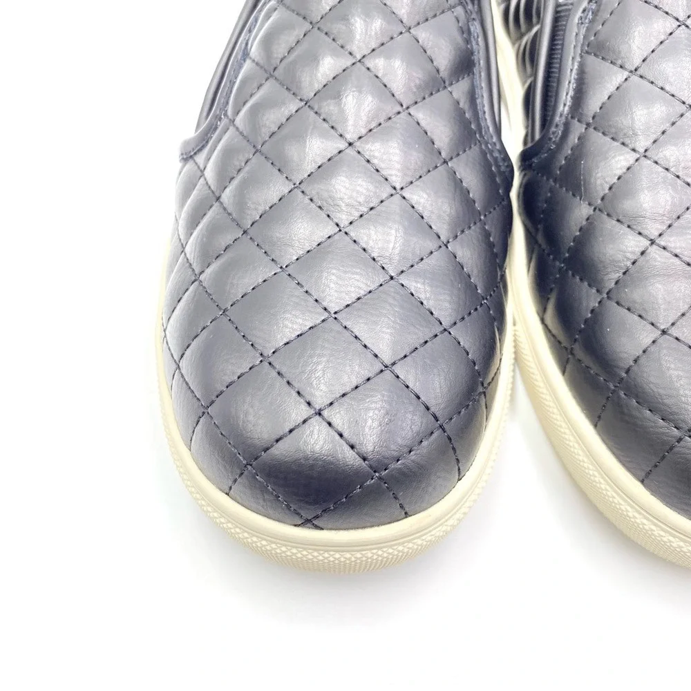 7.5W 7.5 WIDE Steve Madden Black Faux Vegan Quilted Leather Sneakers Shoes